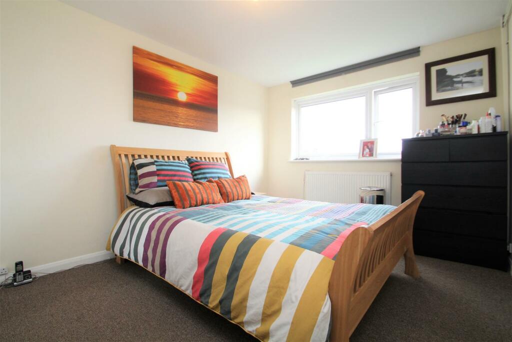 Bedroom.JPG
