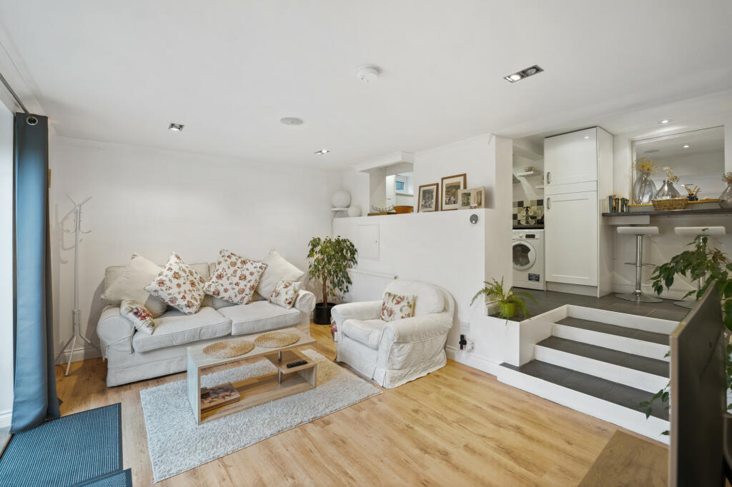 Annexe living room