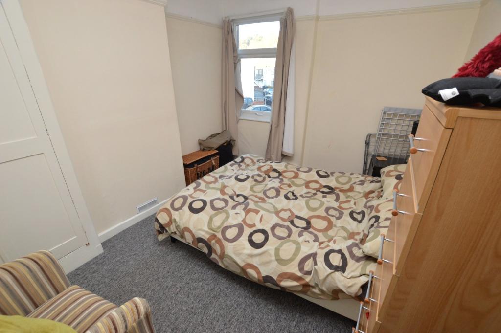 Bedroom (62a)