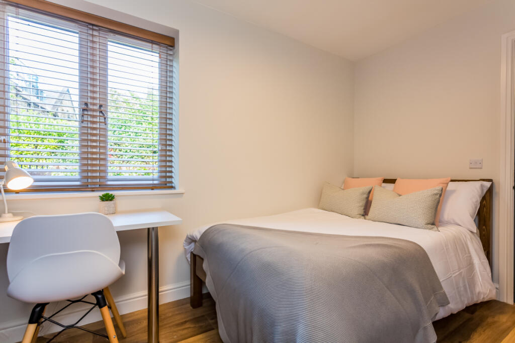 St Hilds Flat 2 bedroom 5