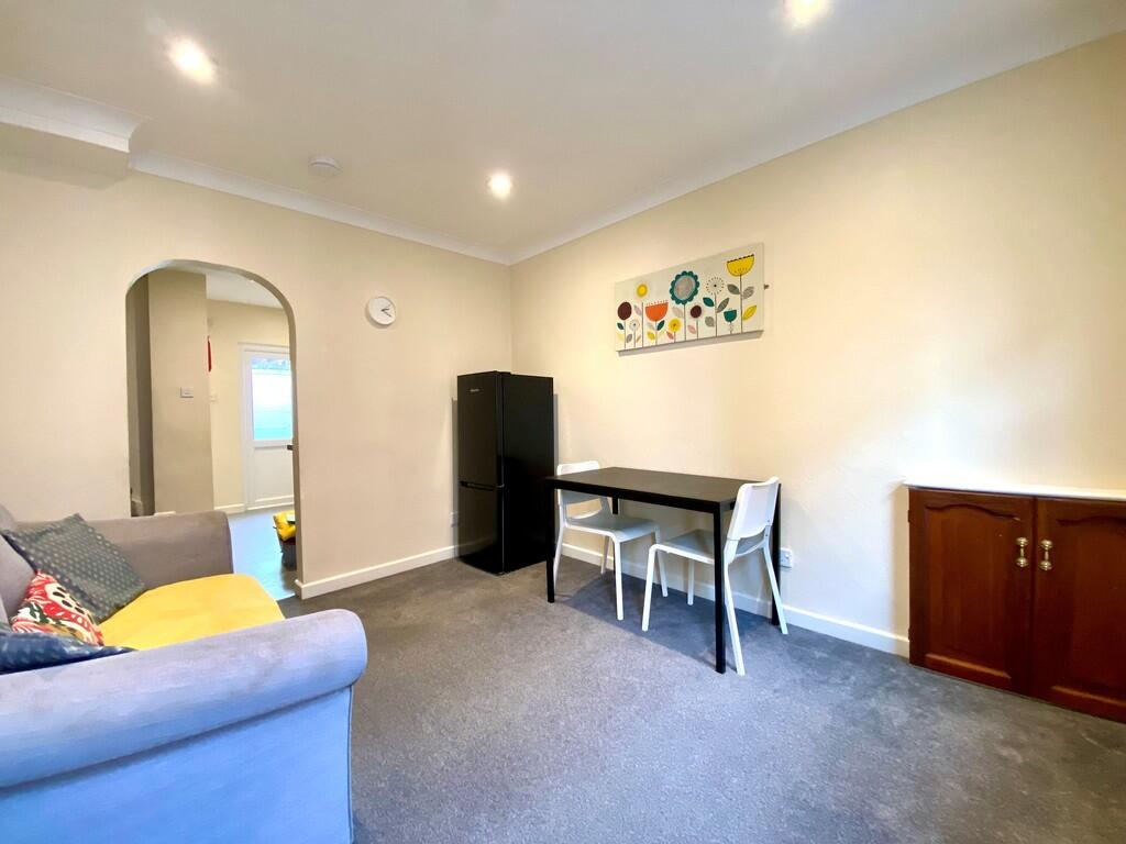 Lounge 2