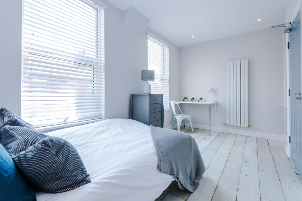 27 Woodcroft Road Bedroom 25