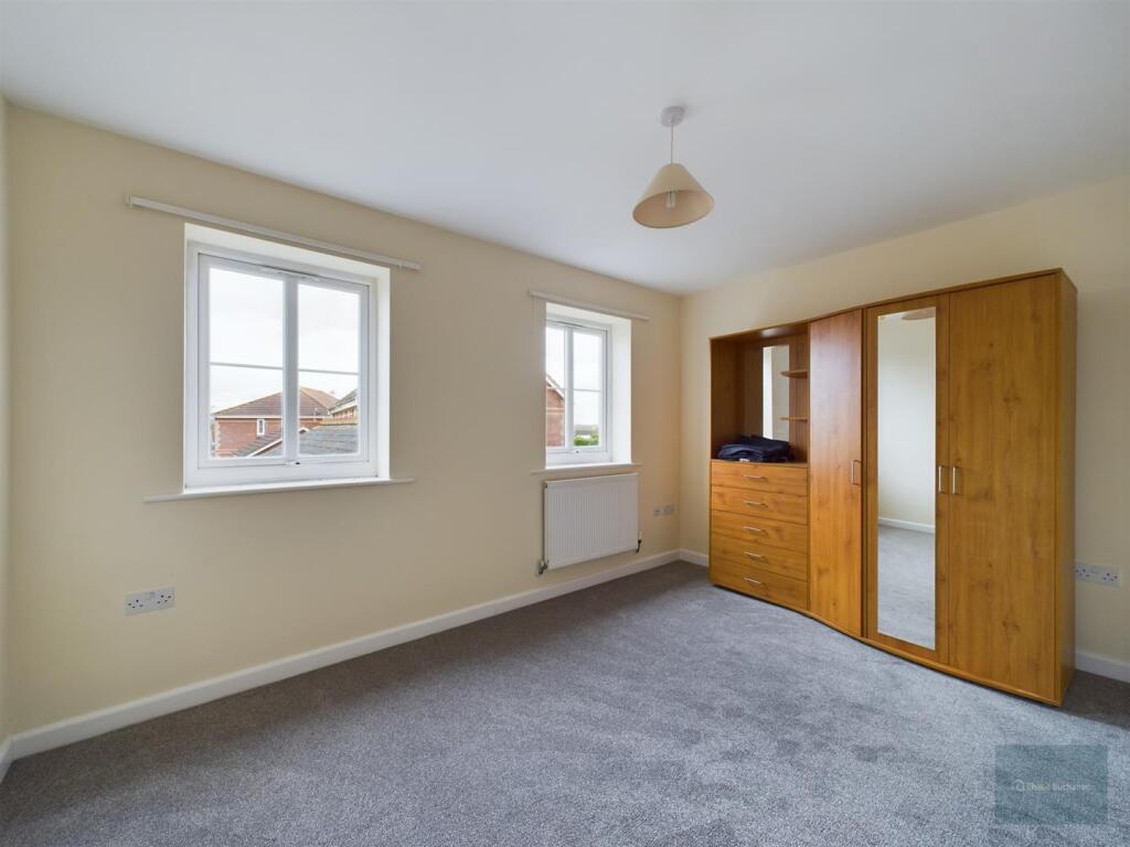 CAM02558G0-PR0141-ST