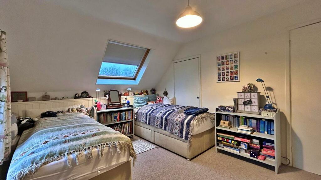 Bedroom 4.jpg