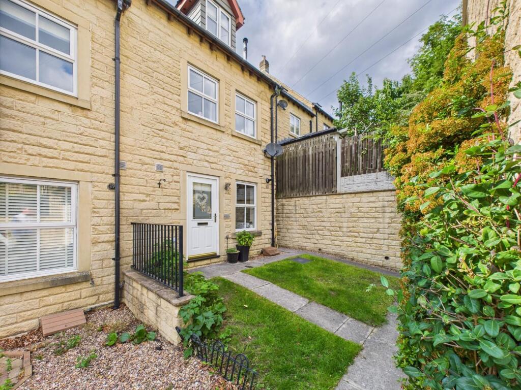 Middlefield Court