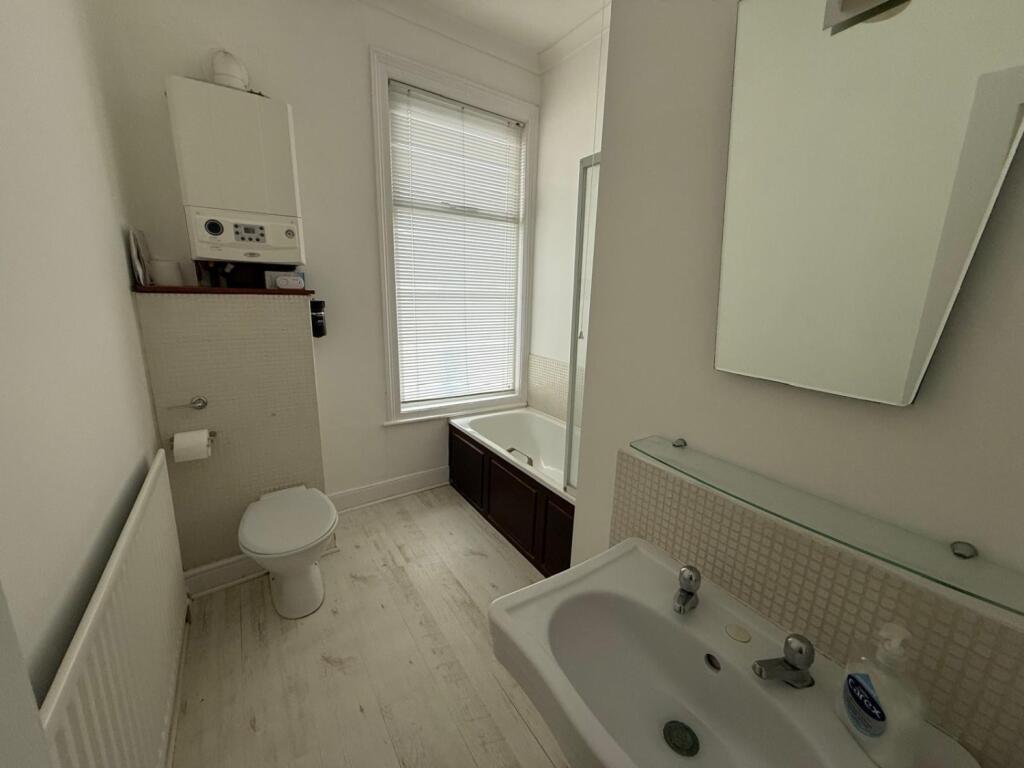catherine bathroom