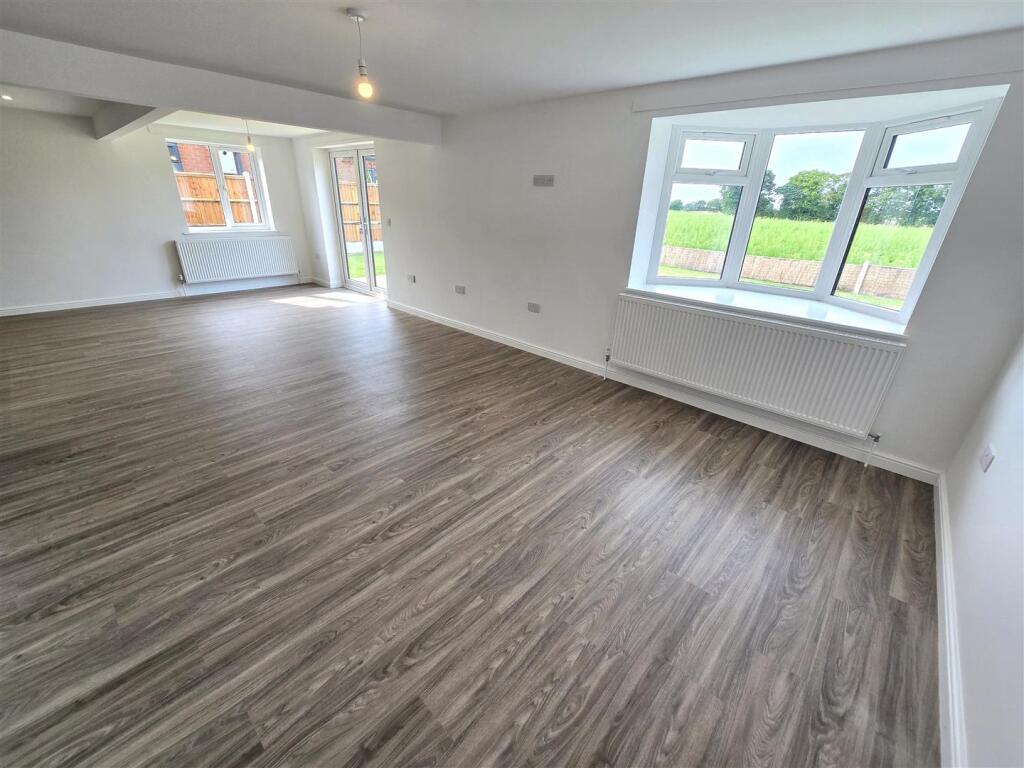 Lounge/Diner/Kitchen