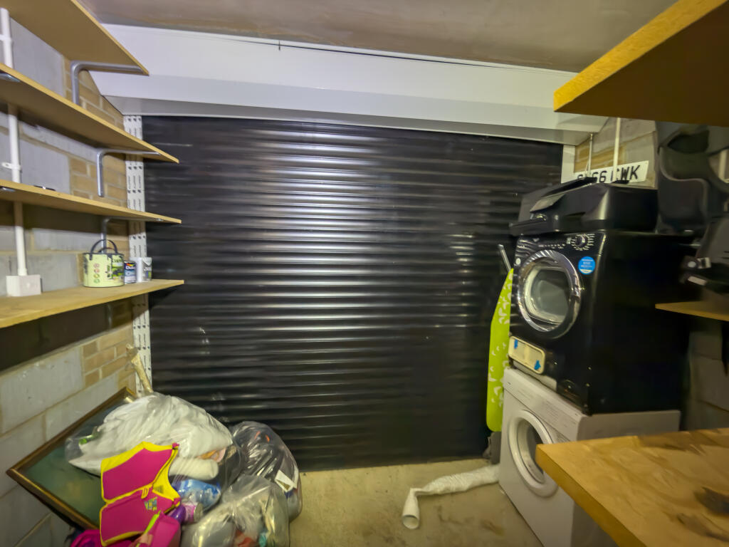 13 T202509021100.jpg