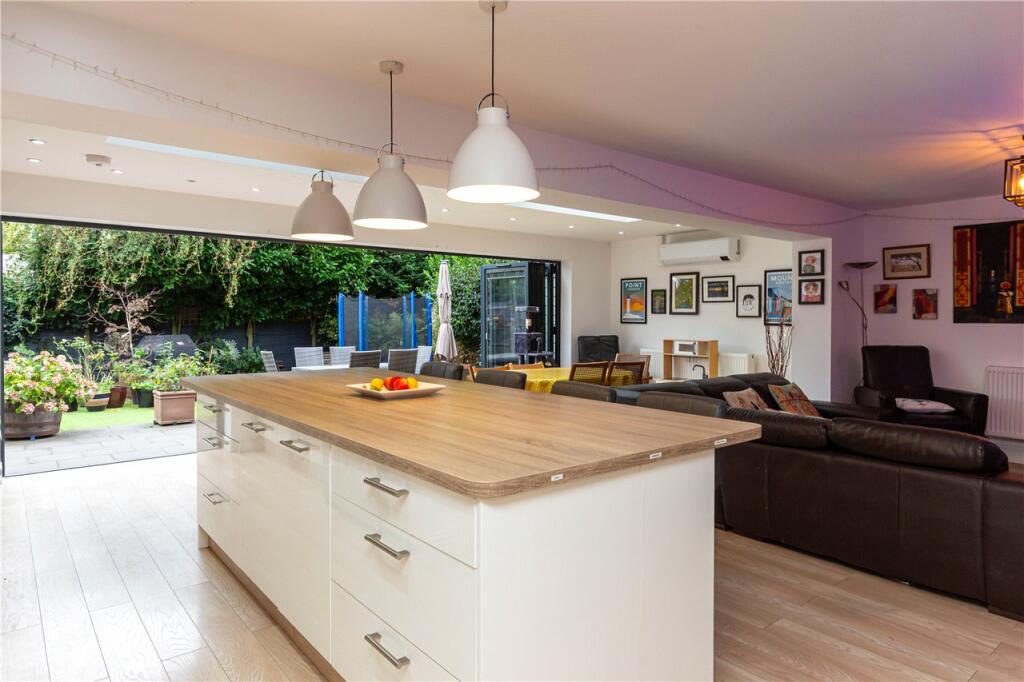 Kitchen/Living/Diner