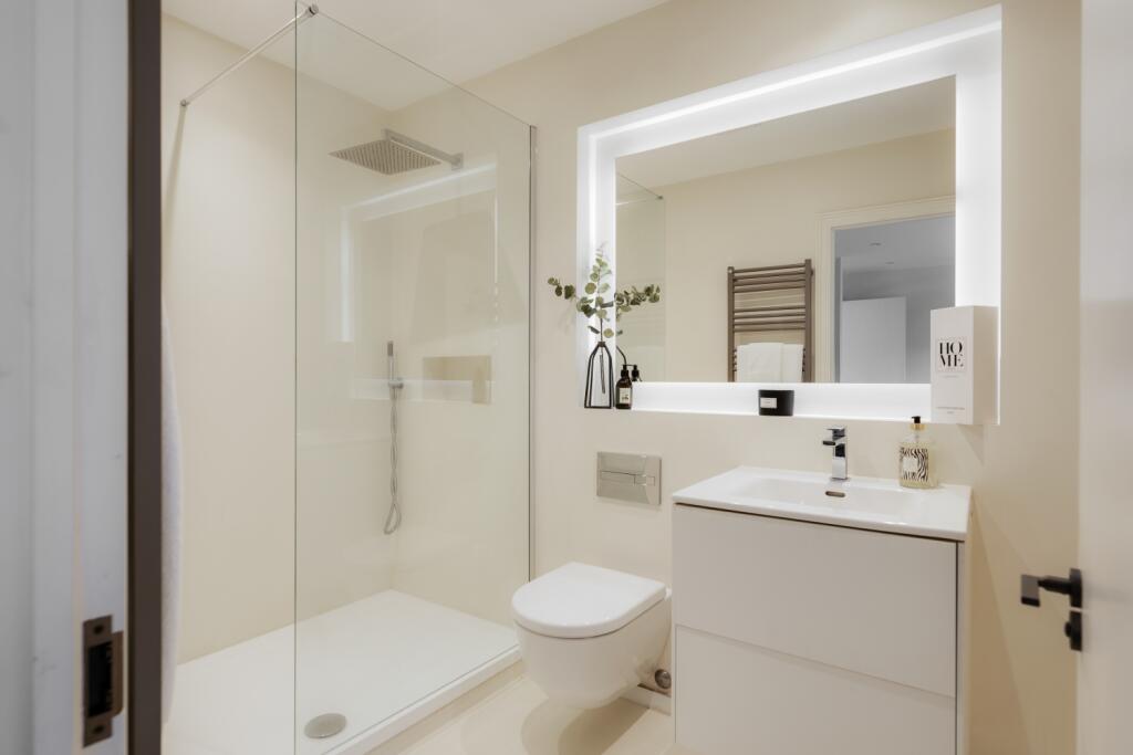 En Suite Shower Room