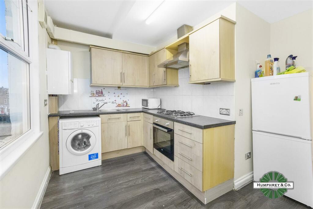 Flat C 74 Rectory Road -006.jpg