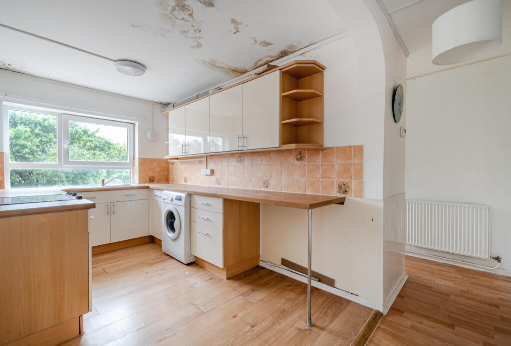 1330245-12-688249...