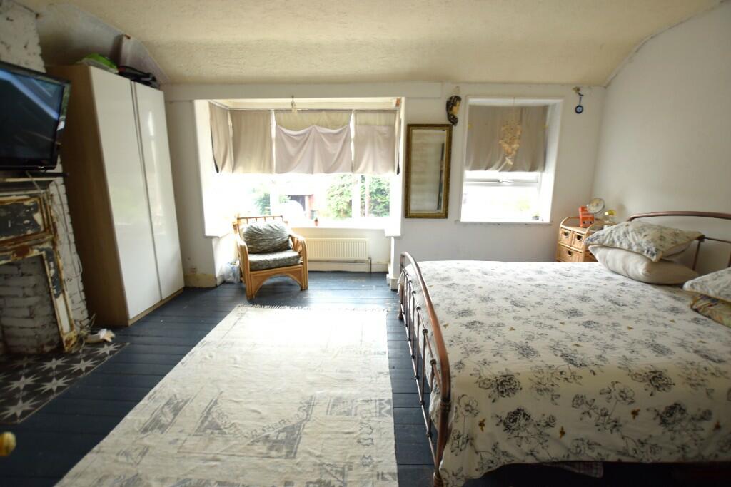 Bedroom One (2)