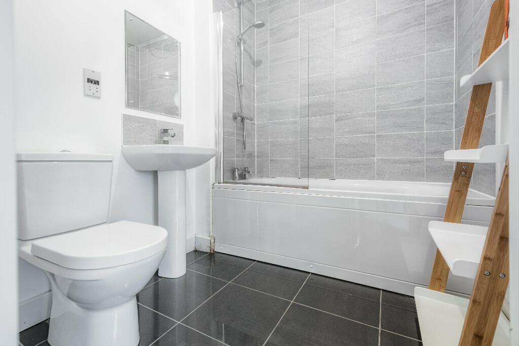 En Suite to Master
