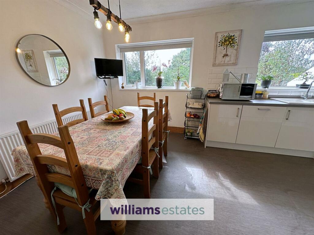 Kitchen / Diner