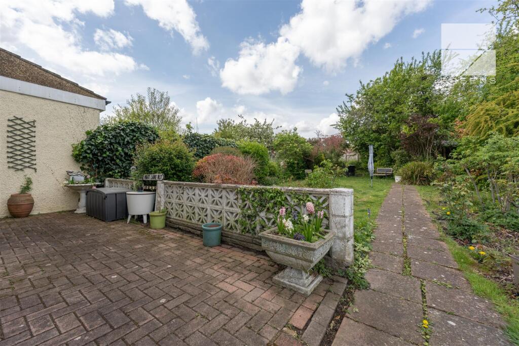 11 Dale View Gardens_0024.jpg