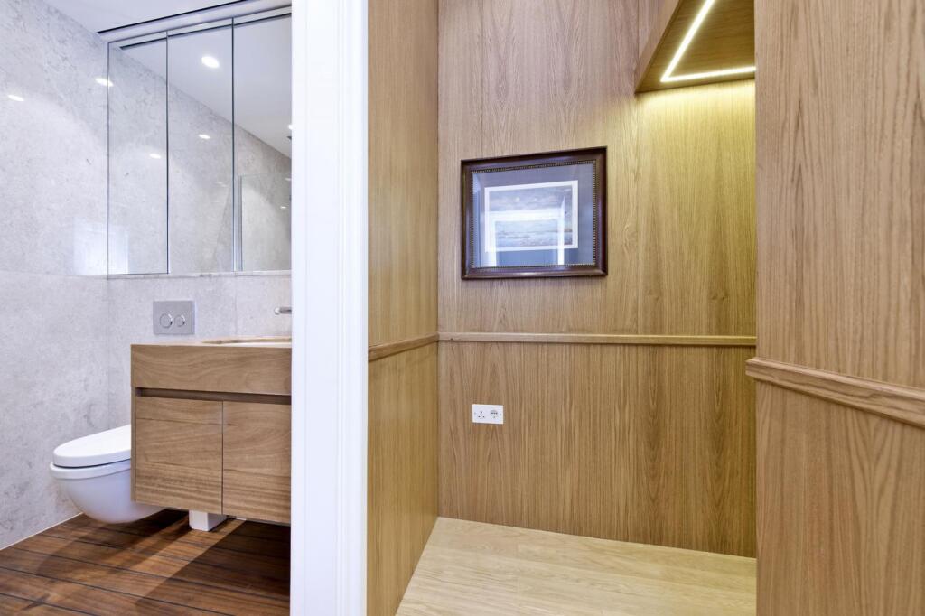 Shower Room and Dres