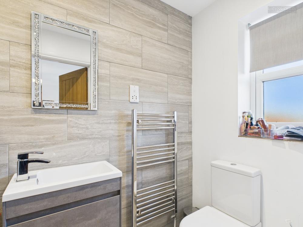 En-Suite To Bedroom Three