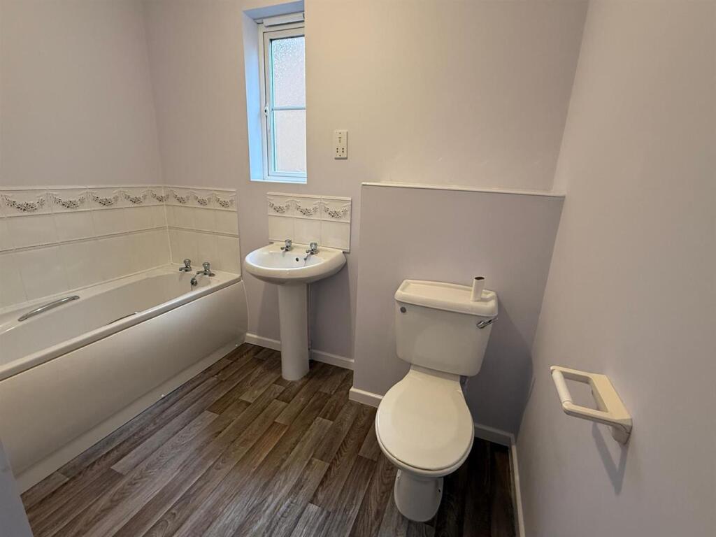 Bathroom.jpeg