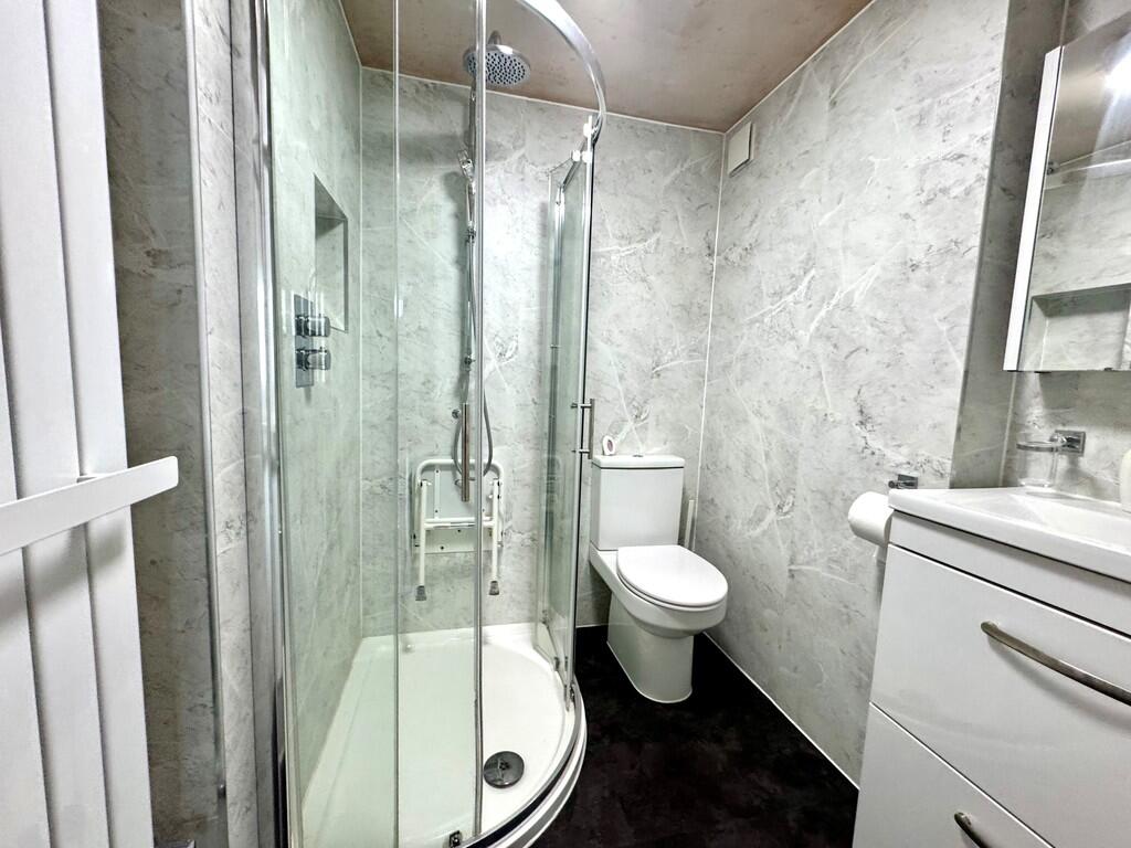 43 Satanita Road ...