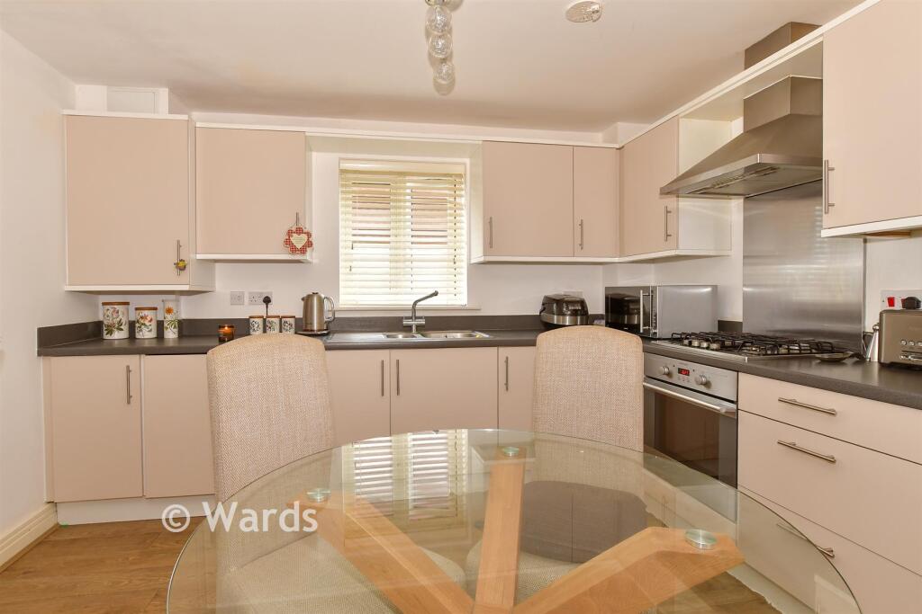 Lounge/Kitchen /Dining Area