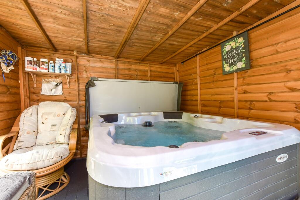 External Lifestyle Photograph