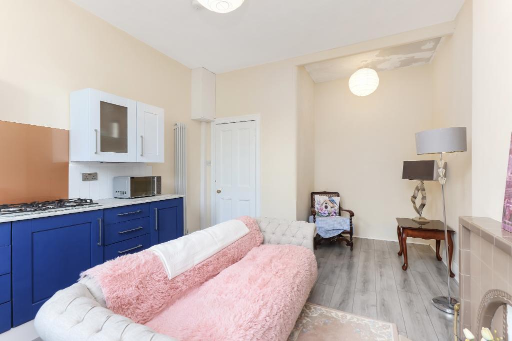 Lounge/Kitchen