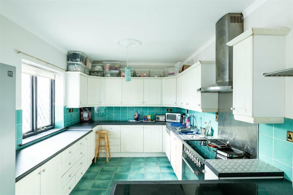 Kitchen One.jpg