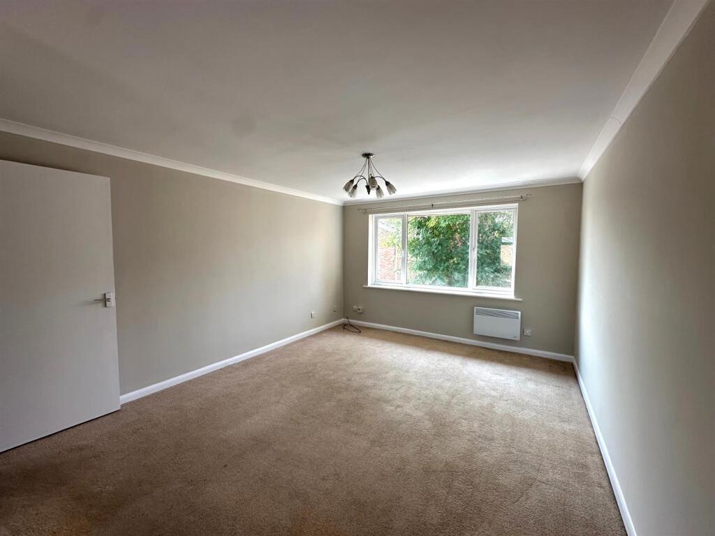Living Room.jpg