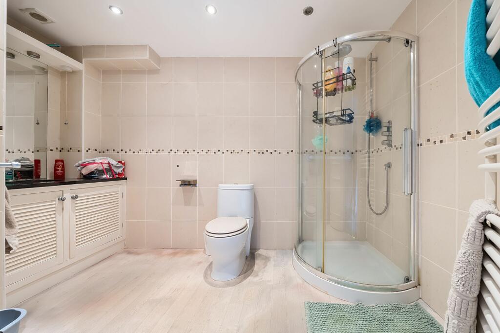 Shower Room (1)