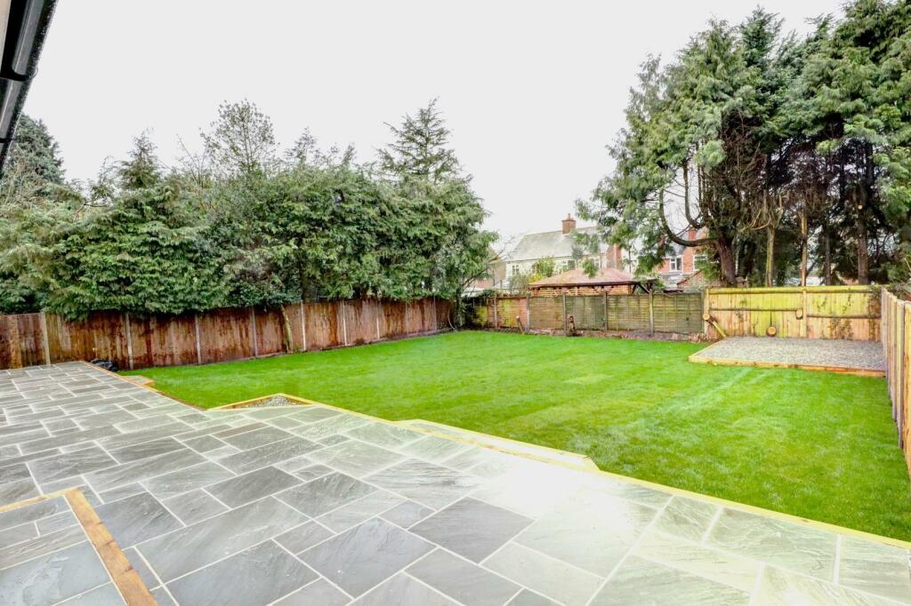 Rear Garden 1.jpg