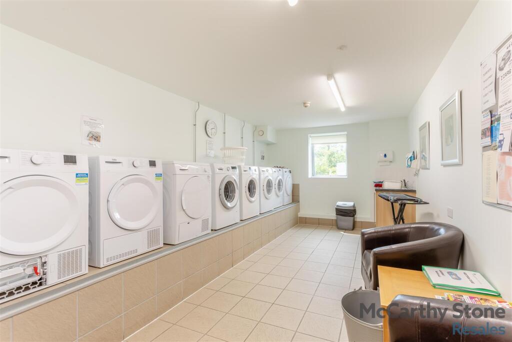 8657563-interior22.jpg