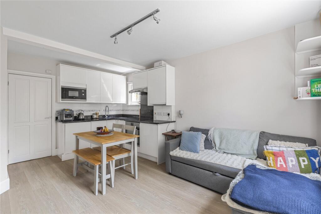 Kitchen/Reception