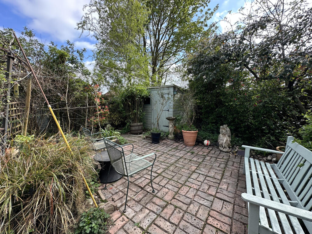 Photo 09-04-2025, 14 14 29