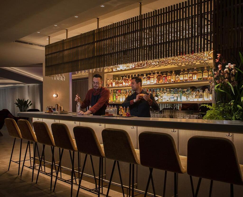 cocktail bar.jpg