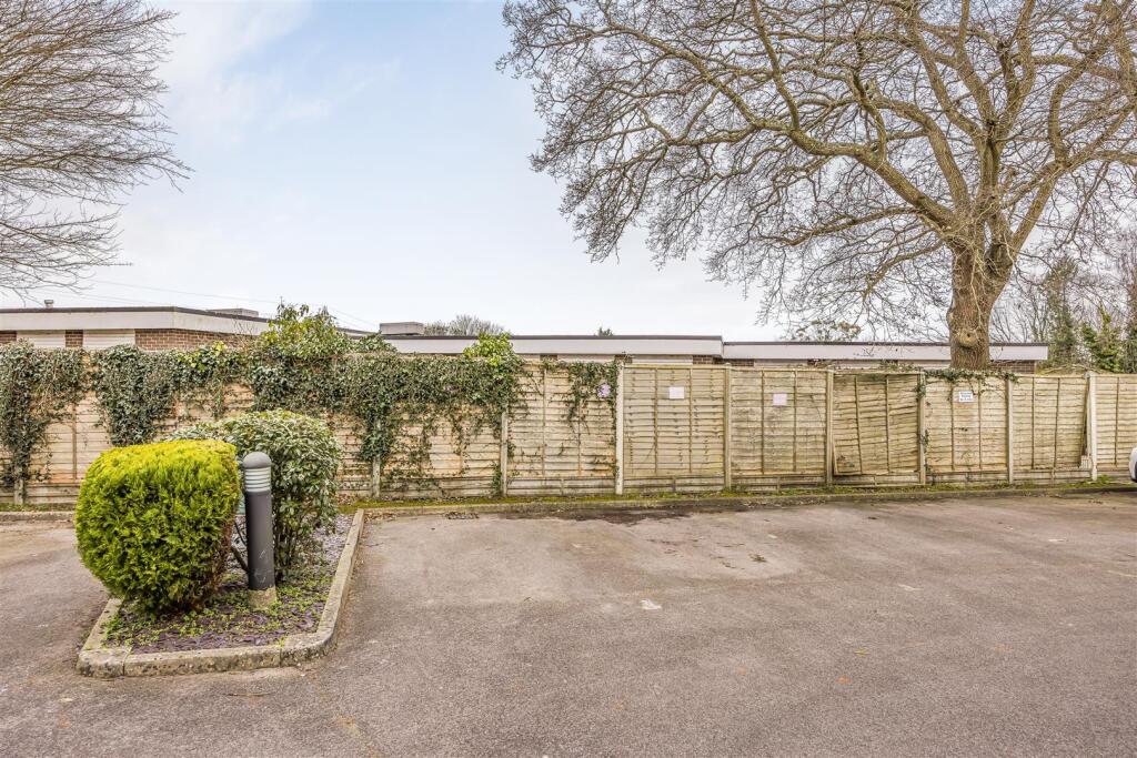 10 Castle Mews, Horndean-PorticoMarketing-SoldBy-4