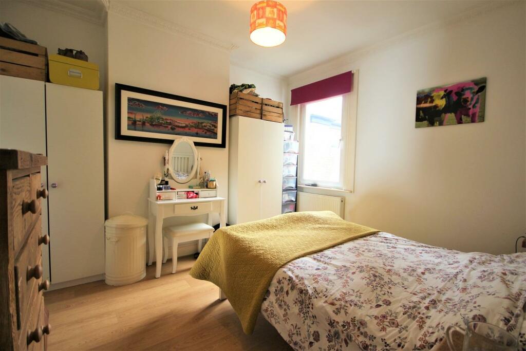 Bedroom One (2).JPG
