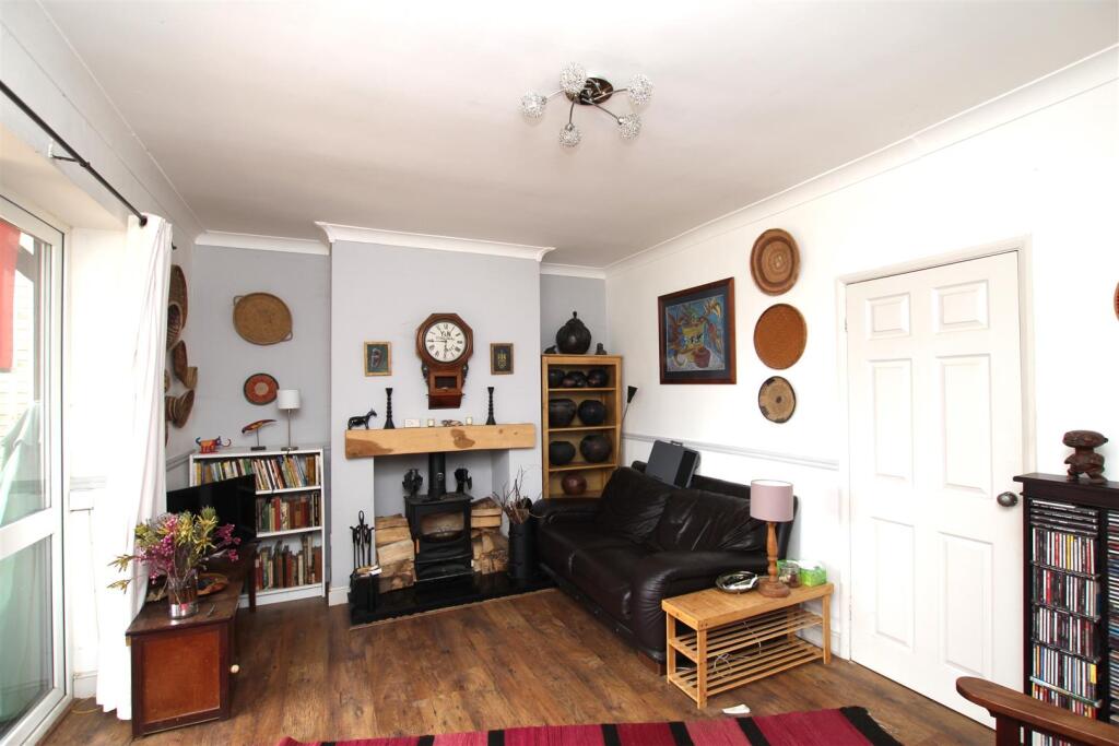 Living Room.JPG