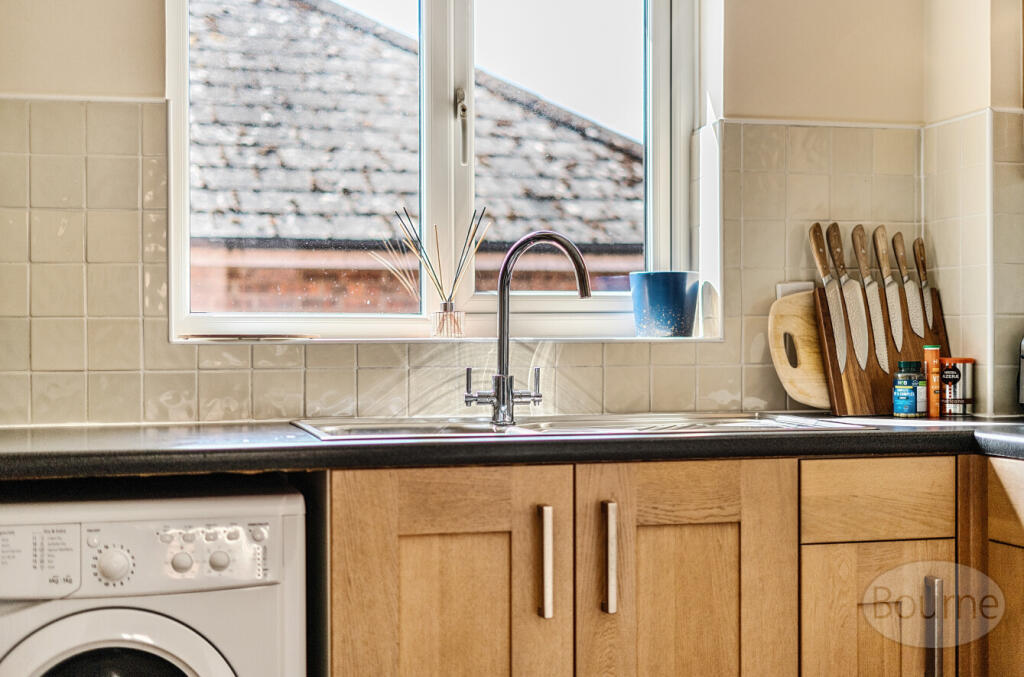 80ed01cf-83ca-460...