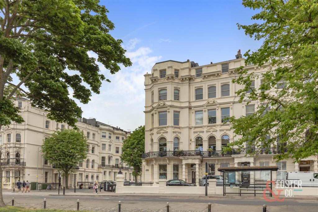Palmeria Avenue, Mansions, Flat 7-20.JPG