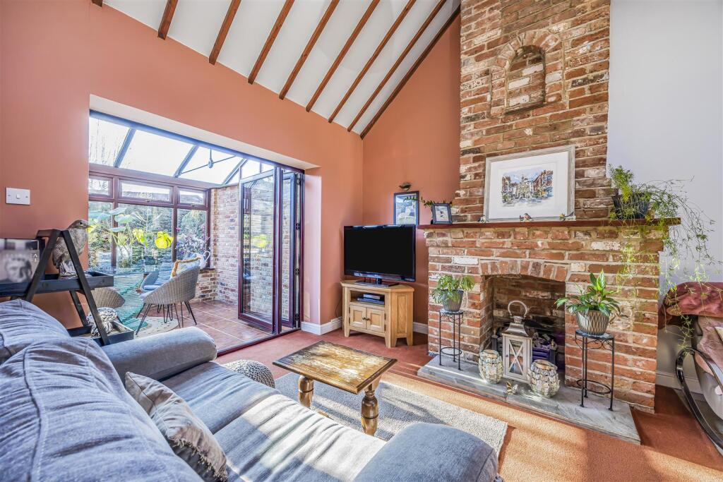 2 Marsh Barns, Marsh Lane, Merston-PorticoMarketin