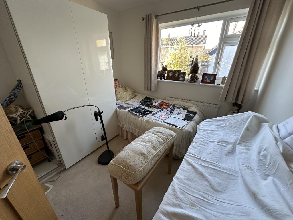 Bed 3.JPG