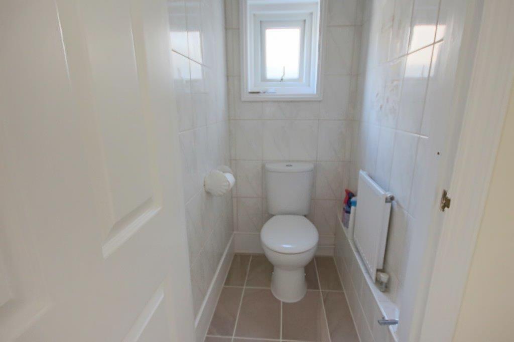 Separate Cloakroom/WC