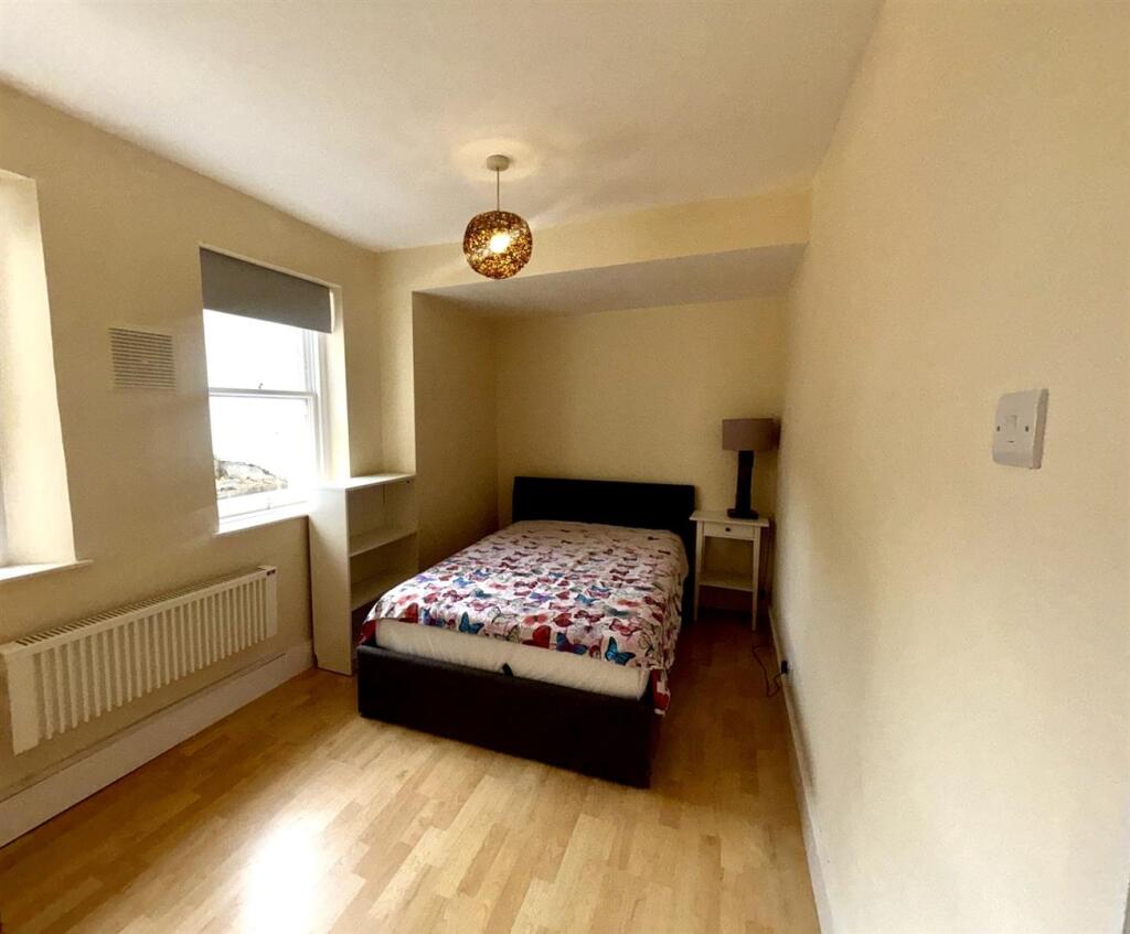 Bedroom.jpg