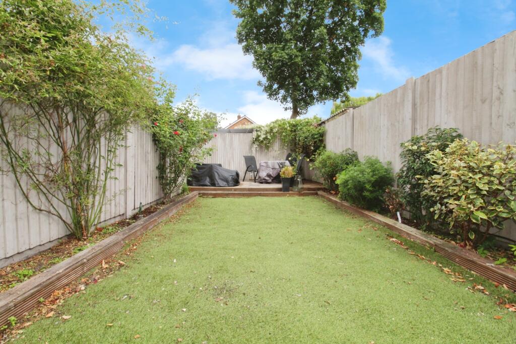 pbox-garden-314225.JPG