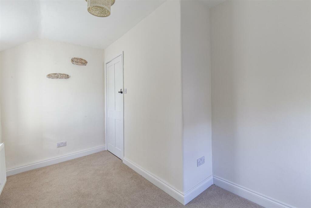 Bedroom 2-3.jpg
