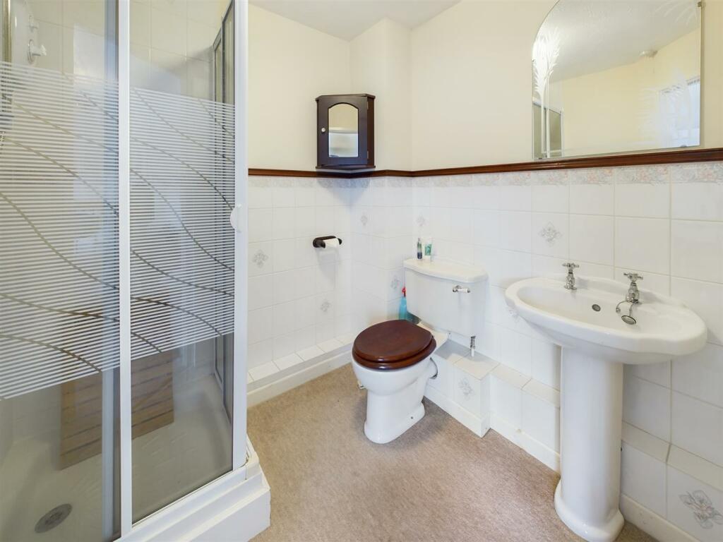 Bedroom Two En-suite