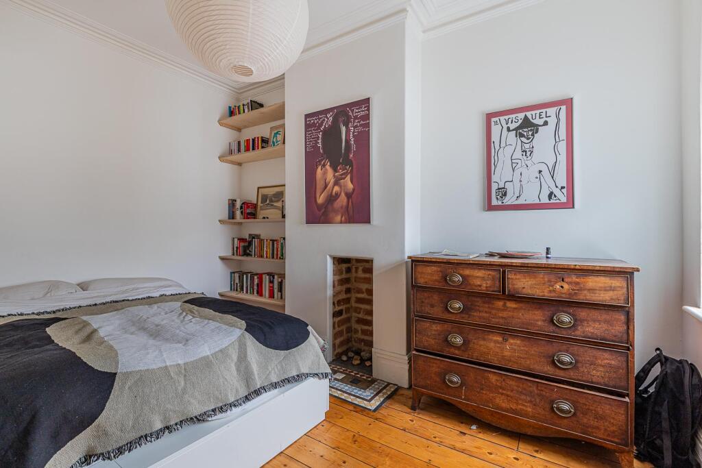 Mackintosh Place 214-6.jpg