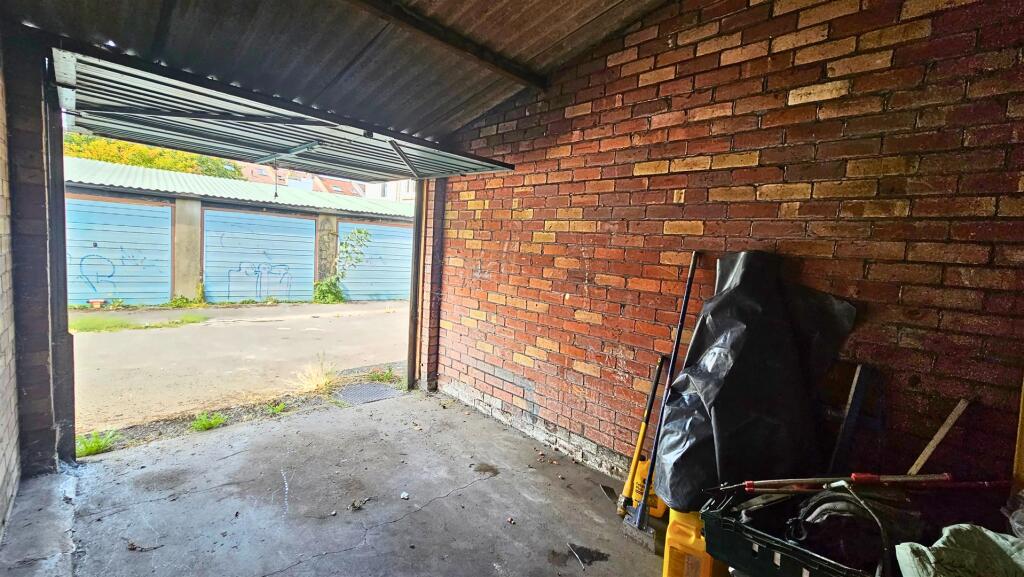 5 - Garage Nevil Road.jpg