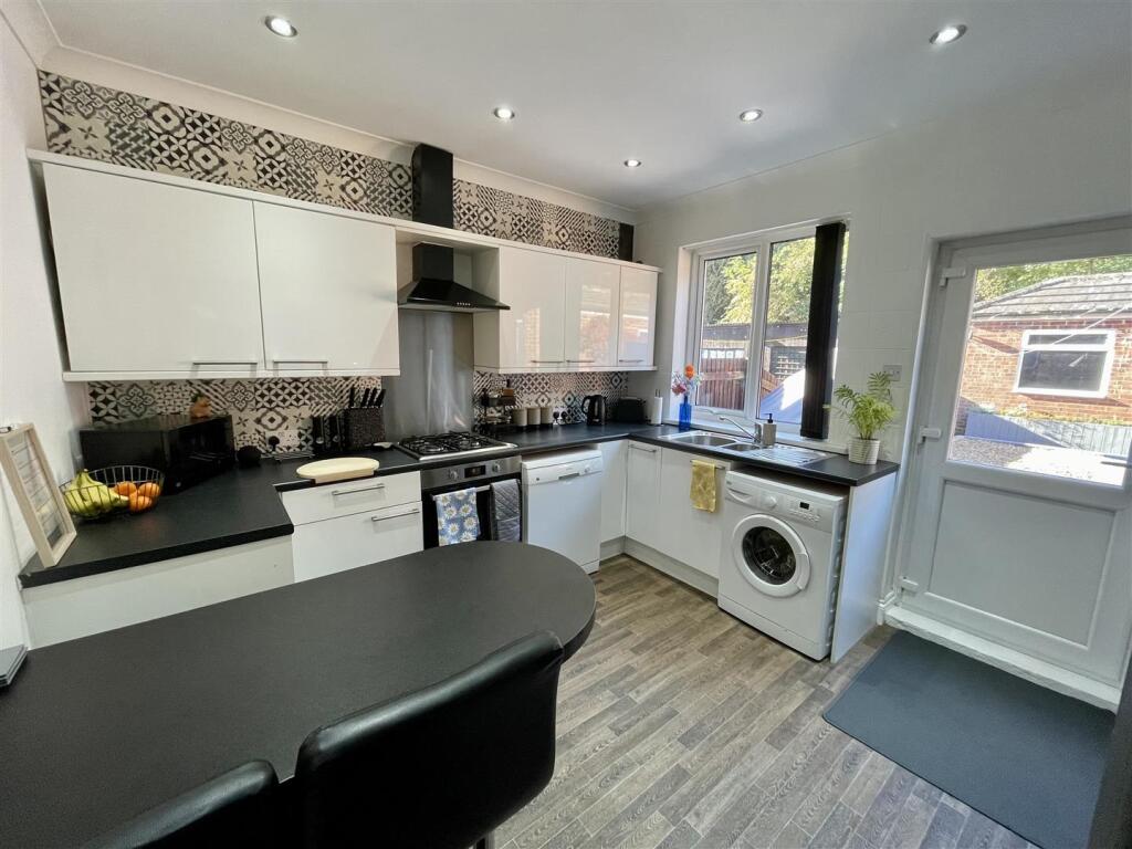 Kitchen/Breakfast Room